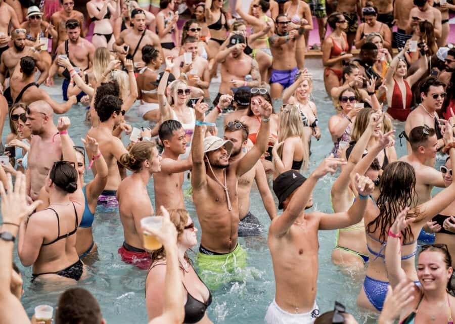 #1 Vegas Pool Crawl with Party Bus, Free Drinks & VIP Entry - Practical tips to make your 4 hours feel longer