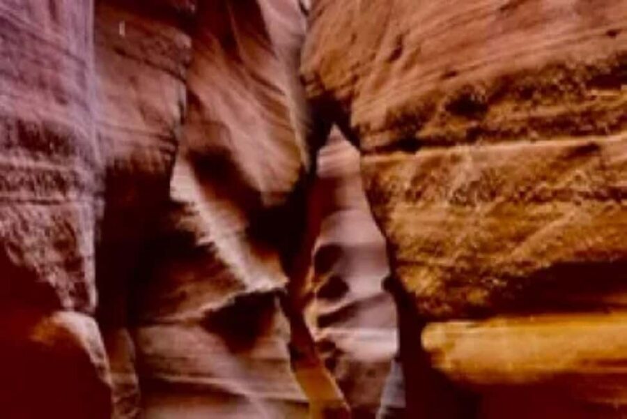 Antelope Valley: Upper Antelope Deer Canyon Tour - Deer Canyon vs the Famous Antelope Canyon Look