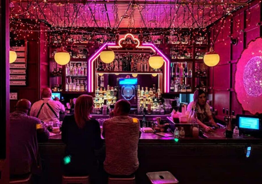 Bars Unknown: The Las Vegas Strip Bar Crawl - Rooftops, bargain formats, and the happy hour hunt
