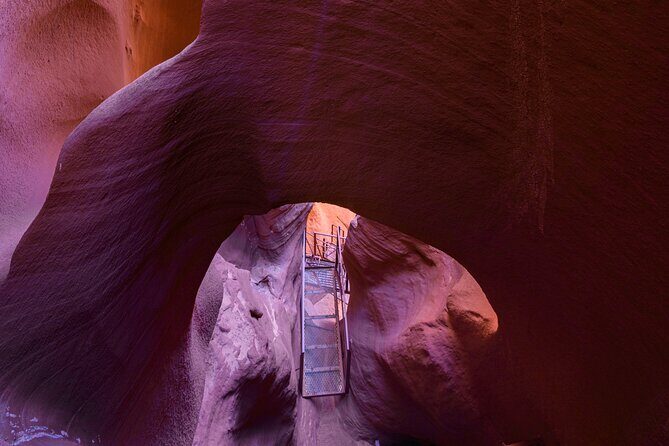 Deer Canyon Adventure through Antelope Canyon - Key points before you go