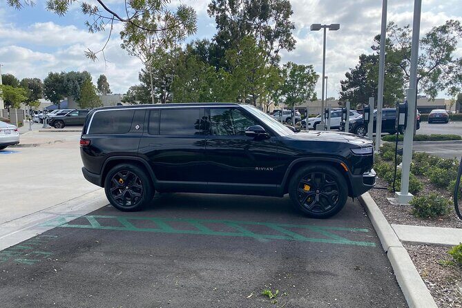 Departure by Eco SUV from Las Vegas City to Las Vegas LAS Airport - What the Pickup Really Looks Like at Your Las Vegas Hotel