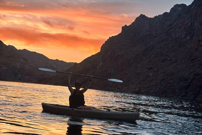 Emerald Cave Sunset Glow Kayak Tour: 3 Caves, Wildlife & Lights - Echo Cave and the Hoover Dam-era hike for big views