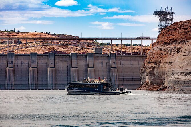 Glen Canyon's Scenic Dam Cruise - Setting out from Lake Powell Resort in Page