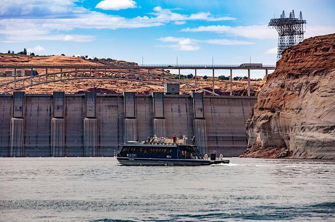 Glen Canyon's Scenic Dam Cruise - What to bring for the best views (without overpacking)