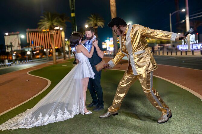 Gold Elvis Wedding or Vow Renewal at Las Vegas Sign - Key things to know before you book