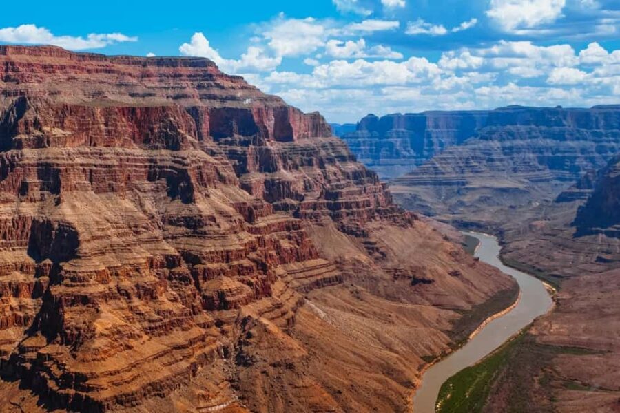 Grand Canyon Helicopter Flight & Hoover Dam River Float Raft - The Grand Canyon helicopter flight: seeing the river turns before you ride them