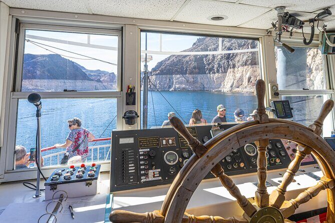 Hoover Dam Sightseeing Cruise on Lake Mead - Onboard comfort: restroom, café, and the music question