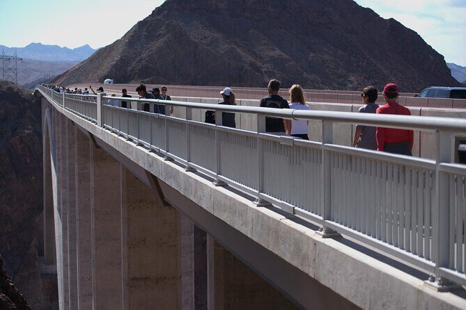 Hoover Dam Walk & Emerald Cave Kayak Combo with Lunch - Lunch inside the canyon: a calm break that actually hits the spot