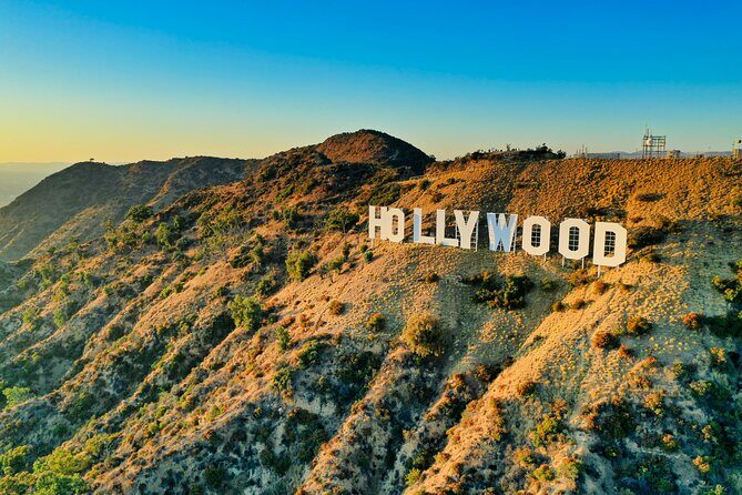 L.End to end: Your unforgettable day in California - Griffith Observatory: the photo stop with LA breathing room