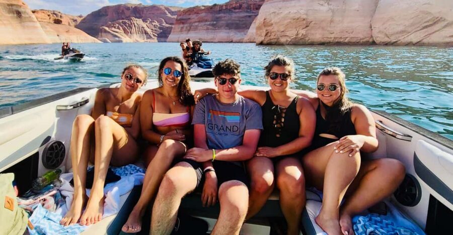 Lake Powell: Antelope Canyon 2-Hour Photo Boat Tour - Why this Antelope Canyon boat tour feels like more than sightseeing
