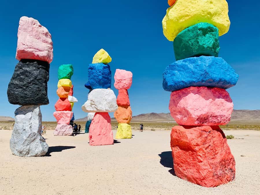 Las Vegas: 7 Magic Mountains and Pioneer Saloon Hummer Tour - Trading the Strip for Seven Magic Mountains and Pioneer Saloon