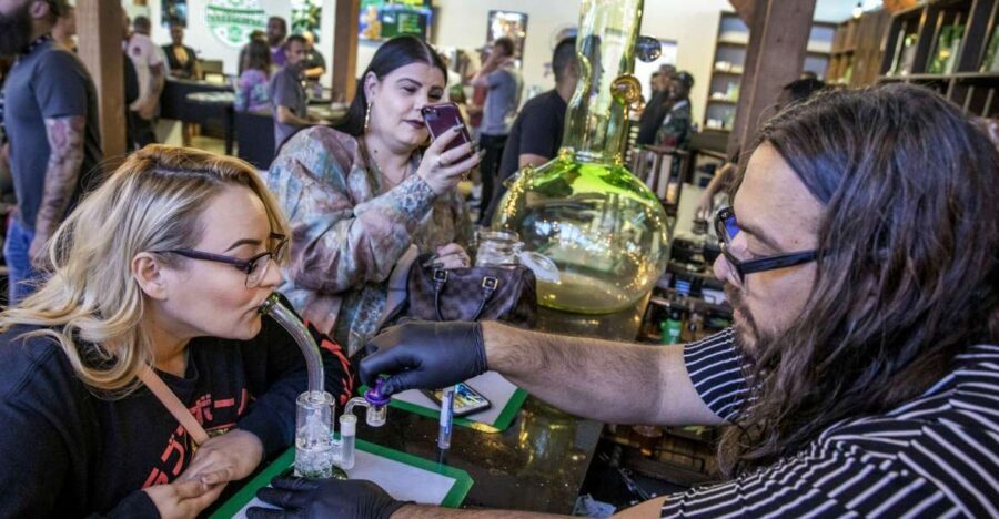 Las Vegas: Cannabis Tour with Weed Lounge & Party Bus - What the 4-hour format feels like (and why it matters)