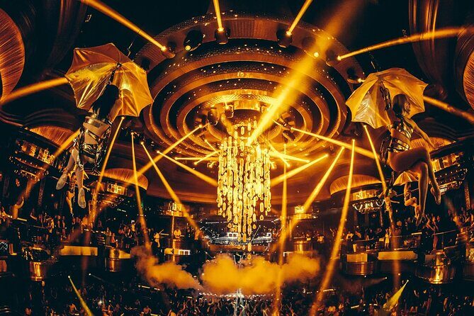 Las Vegas Club Crawl with Party Bus and Free Drinks - What you’re really buying for $99 on the Strip