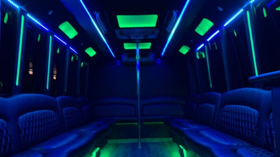 Las Vegas: Country Bar Crawl by Party Bus w/ Mixed Drinks - Price and value: why $59 can work in Vegas