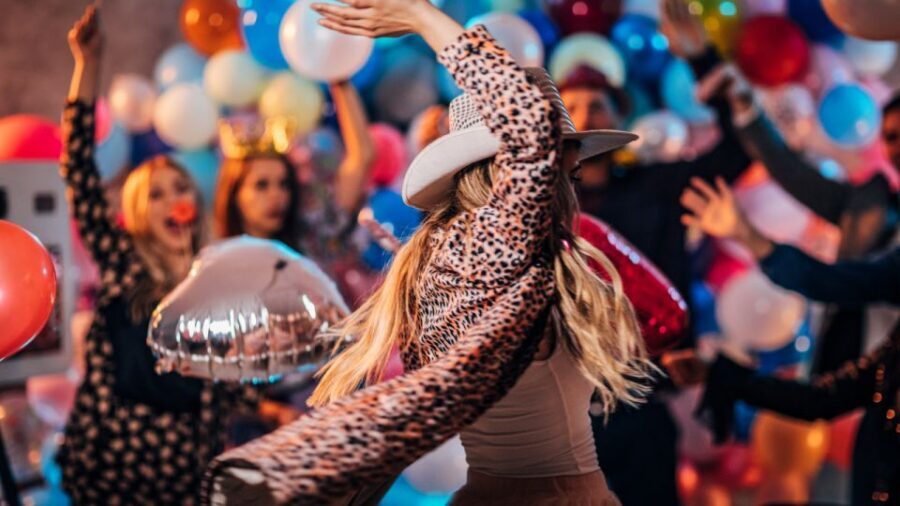 Las Vegas: Country Bar Crawl by Party Bus w/ Mixed Drinks - Practical tips to make the night feel smoother