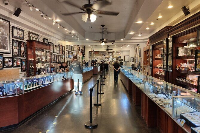 Las Vegas Day Tour – Hoover Dam, Seven Magic, Red Rock & Fremont - Price and logistics: what $159 actually buys you