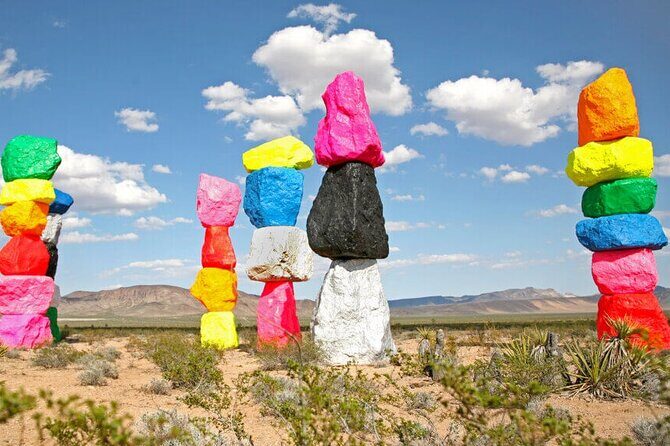 LAS VEGAS: Death Valley, Seven Magic Mountains & Vegas Sign TOUR - Guide Factor and Small-Group Pace