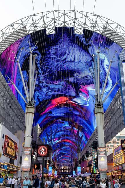 Las Vegas: Fremont Cocktail Crawl & Guided Walking Tour - Key things to know before you walk Fremont