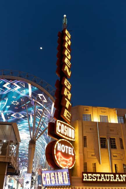 Las Vegas: Fremont Cocktail Crawl & Guided Walking Tour - Downtown Container Park: a modern walk-off after three drinks