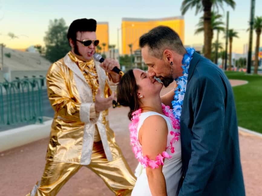 Las Vegas: Gold Elvis Vow Renewal or Wedding at Welcome Sign - Small Rules That Affect Your Comfort