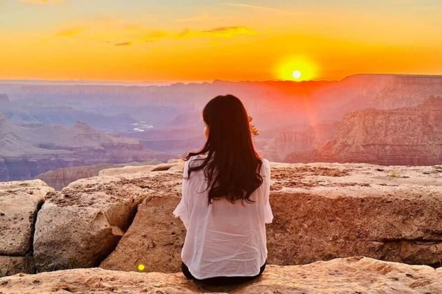Las Vegas > Grand Canyon Sunrise + Antelope + Horseshoe Bend - The 2 a.m. start that pays off at Grand Canyon sunrise