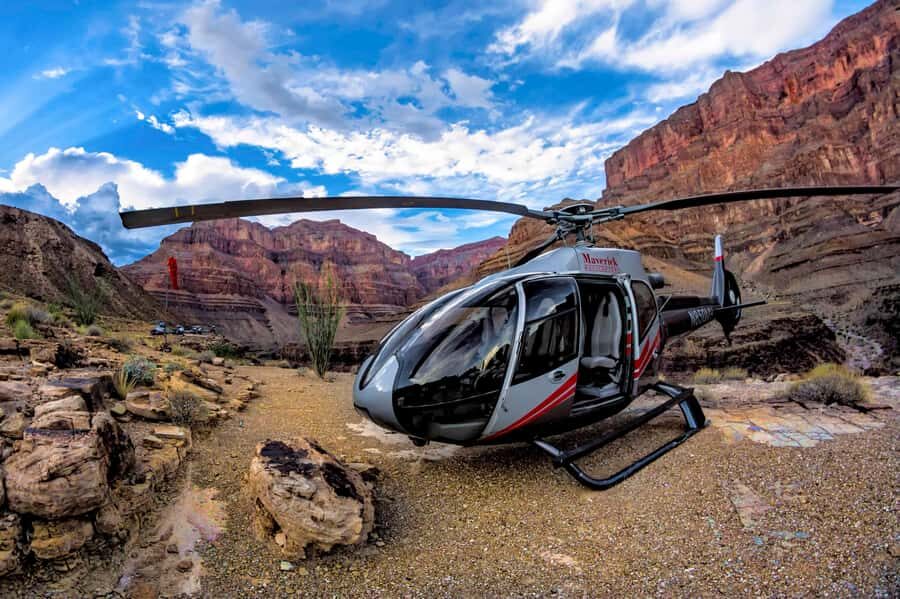 Las Vegas: Grand Canyon West Rim Tour with Helicopter Flight - Key moments worth clocking before you go