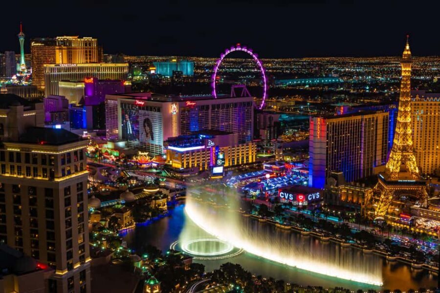 Las Vegas: Helicopter Tour of the Strip with Window Seats - Entering West Air: gate 27A and a simple start