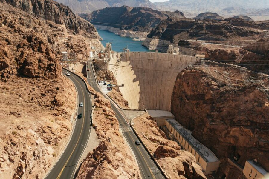 Las Vegas: Hoover Dam Ultimate VIP Tour with Lunch - Nevada Power Plant and Generator Rooms: Where the Engineering Really Clicks