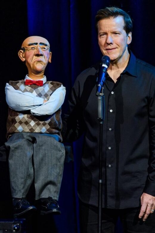 Las Vegas: Jeff Dunham - Artificial Intelligence - Should you book Jeff Dunham – Artificial Intelligence?