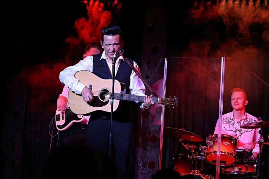 Las Vegas: Johnny Cash Tribute Show - Getting there from the Strip: location, parking, and the box office check-in