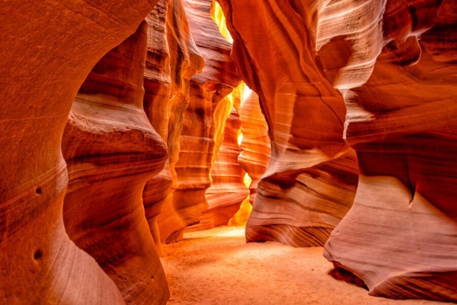 Las Vegas: Lower Antelope Canyon & Horseshoe Bend w/ Lunch - Entering Lower Antelope Canyon: what to expect inside