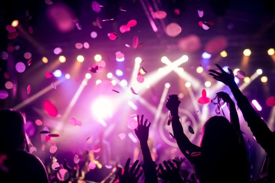 Las Vegas: Party Bus Nightclub Crawl - How the 6-Hour Las Vegas Party Bus Crawl Flows on the Strip