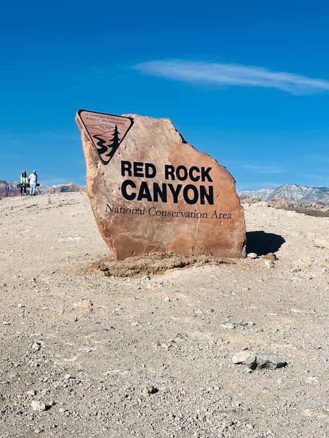 Las Vegas: Red Rock Canyon Jeep Tour - The canyon experience: drive views plus walk-and-photo time