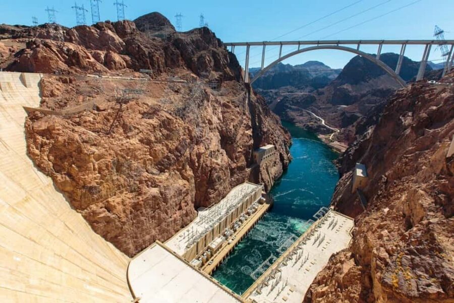Las Vegas: Small Group Hoover Dam, Power Plant & Bridge Tour - Breakfast in Boulder City: included, simple, and timed well