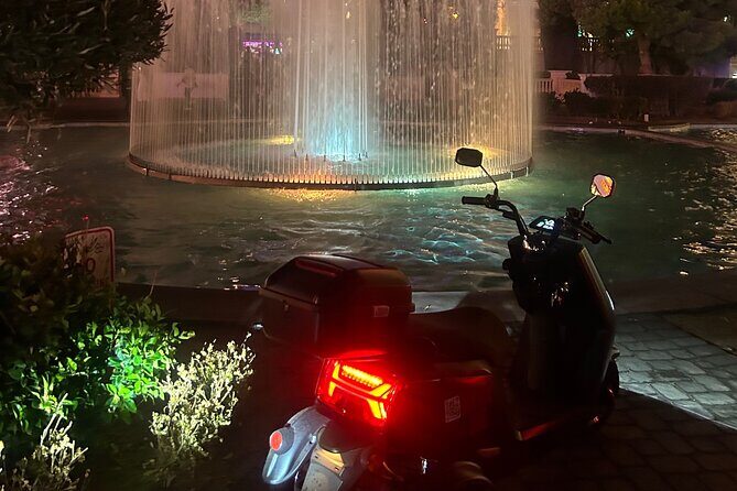 Las Vegas Strip Scooter Tour - The LINQ stop: High Roller plus a quick break for photos