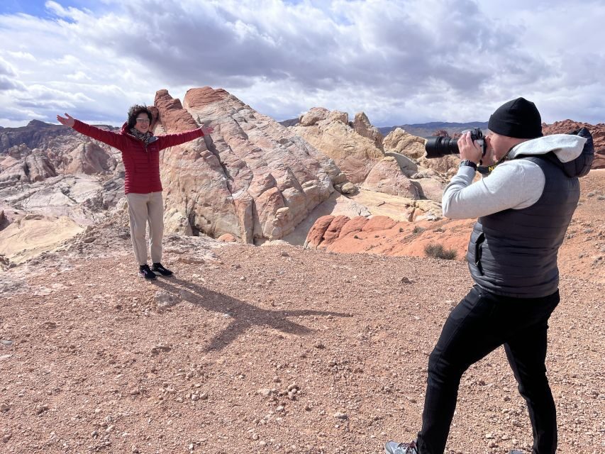 Las Vegas: Valley of Fire and Red Rock Canyon Day Trip - Red Rock Canyon in about 40 minutes: make it a photo mission