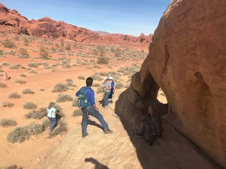 Las Vegas: Valley of Fire Half-Day Guided Hike with Pickup - Mouse’s Tank Canyon: Petroglyphs on a Short Easy Walk