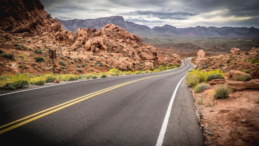 Las Vegas: Valley of Fire State Park Guided Tour - The short on-ramp: rolling in past Beehives, Nevada