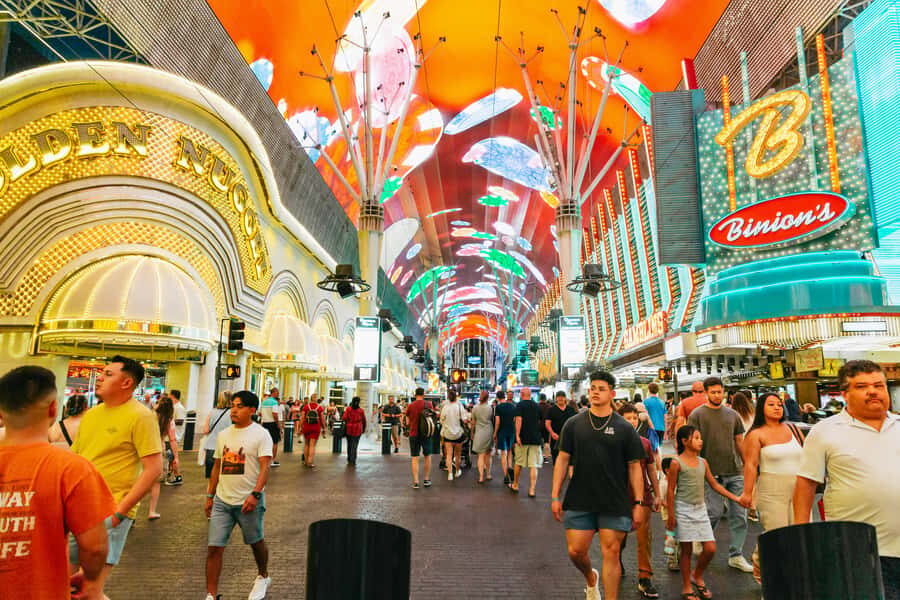 Las Vegas: Vegas After Dark Night Tour with Free Drink (21+) - Open-top Big Bus views: Bellagio Fountains and the neon sweep