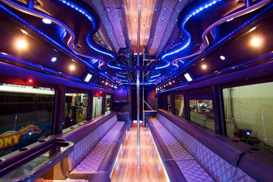 Las Vegas: VIP Club Crawl with Party Bus and Drinks - Key highlights at a glance