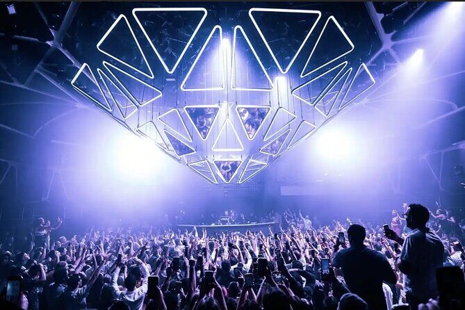 Las Vegas: VIP Club Crawl with Party Bus, Express Entry & Drinks - Key Things You’ll Notice Right Away