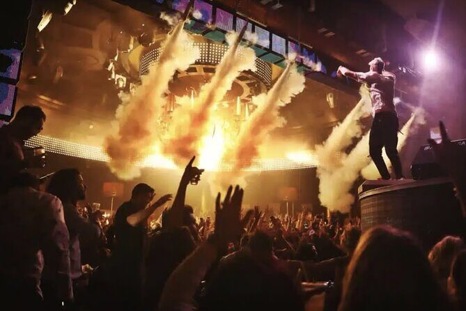 Las Vegas: VIP Club Crawl with Party Bus, Express Entry & Drinks - Who This VIP Club Crawl Fits Best