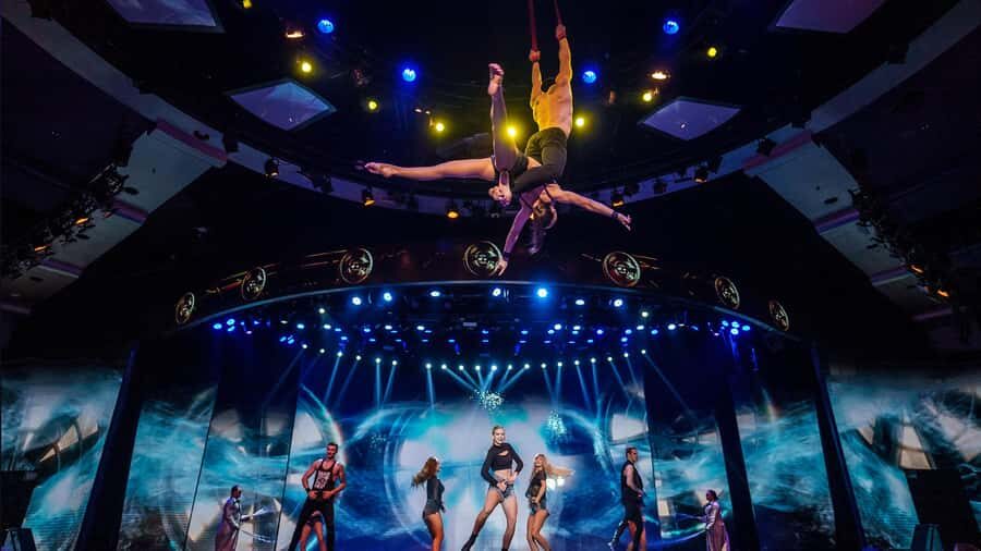 Las Vegas: WOW - The Vegas Spectacular at Rio Hotel & Casino - Seating that actually changes your view (tables near the front help)