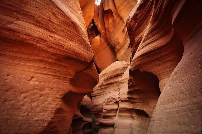 Page: Lower Antelope Canyon Prime Time Entry with Navajo Guide - Group size and what a prime-time crowd feels like