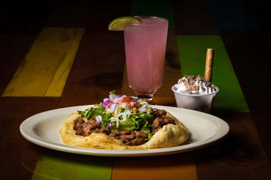 Page: Native American Dinner and Dance Show - Dinner on Navajo fry bread: your menu and what to expect