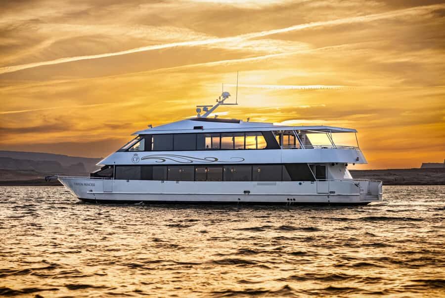 Page: Wahweap Bay Canyon Princess Yacht Dinner Cruise - Should You Book the Wahweap Bay Canyon Princess Dinner Cruise?