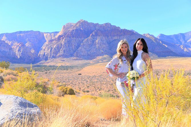 Red Rock Canyon Wedding by Private Limousine - From Marriage Bureau to Red Rock Canyon: how the legal step fits in