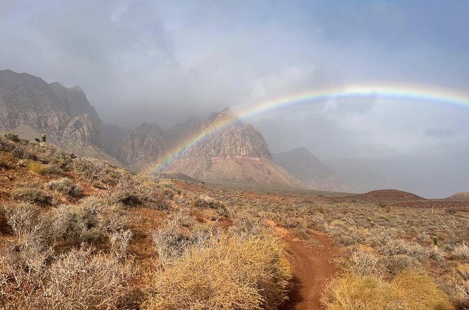 Redrock Hikes Come See Our South West Historic Beauty - The Red Rock Canyon National Conservation Area part: trails, petroglyphs, and water