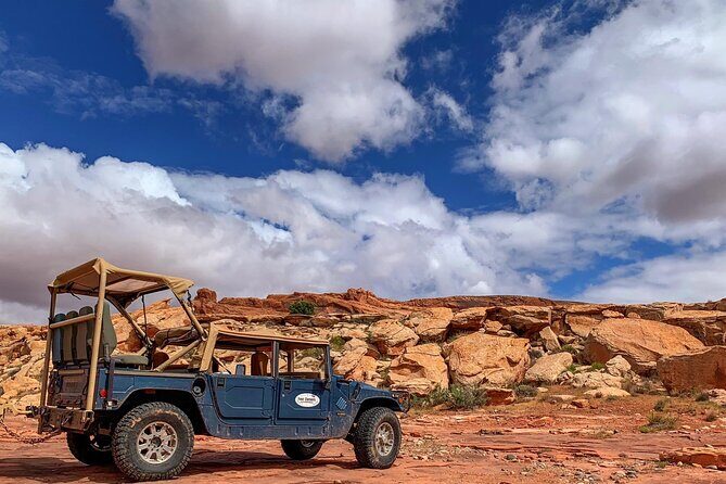 San Juan River and Hummer Cliff Dwelling Expedition - Kayaking the San Juan: equipment handled, views doing the heavy lifting