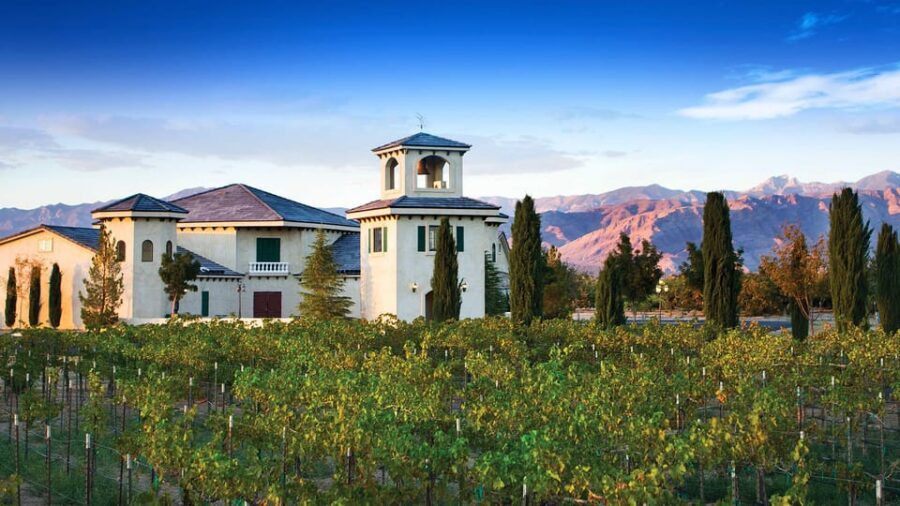 Scenic Las Vegas / Pahrump Wine Tasting Tour and Food - The people part: the guide makes or breaks wine days